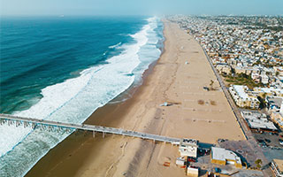 Beautiful beaches of Hermosa Beach in Southern California